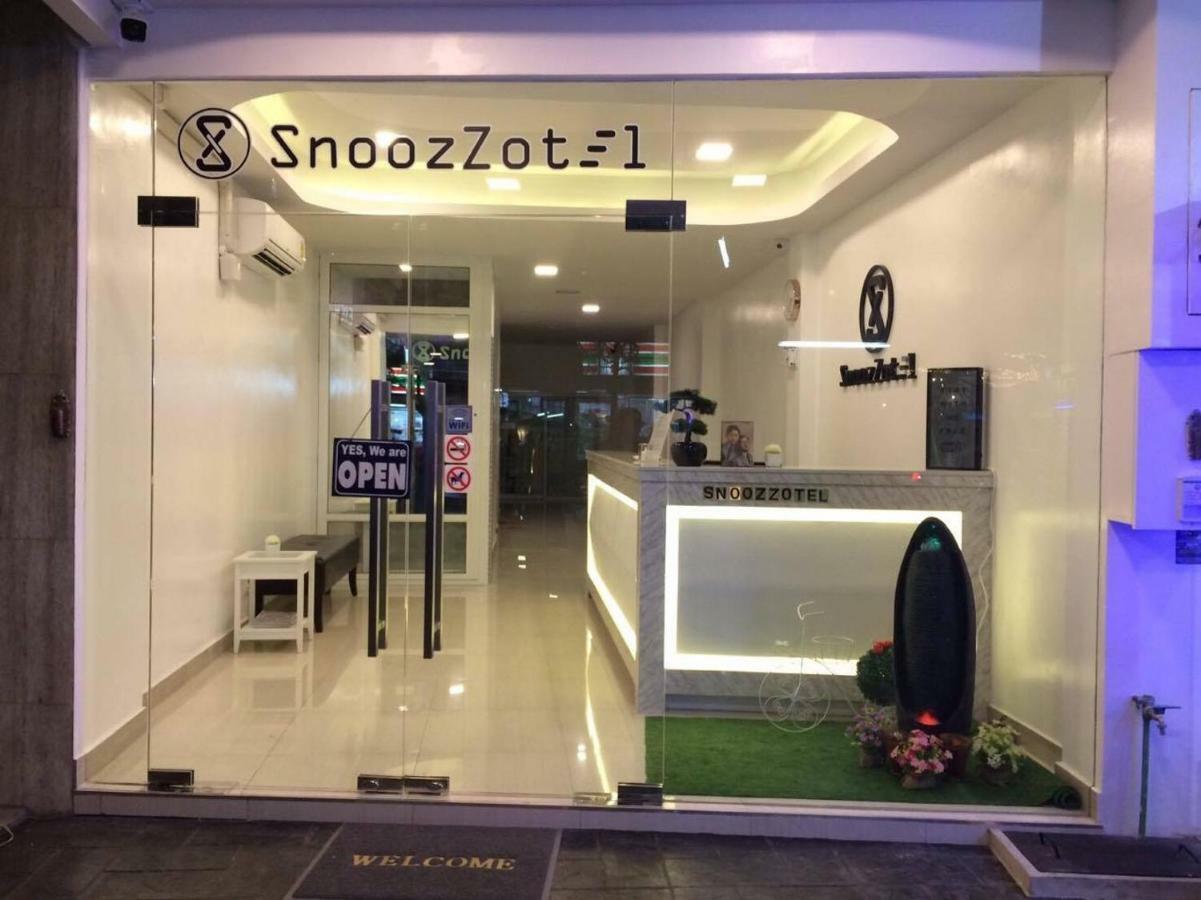 Snoozzotel Pattaya Exterior foto